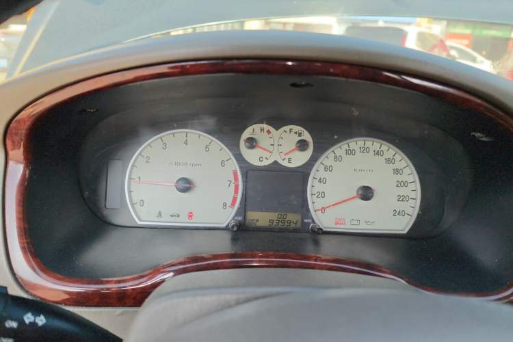 Used Hyundai MoInca 2009 1.8L Manual Luxury Edition GL Instrument Cluster