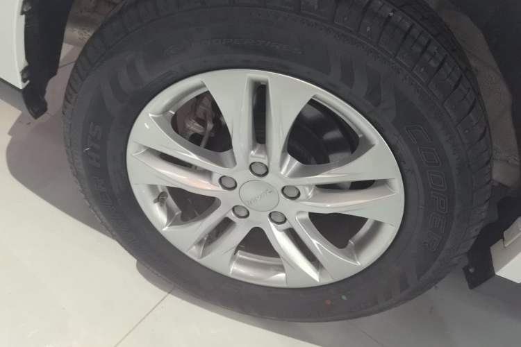 Used Haval M6 2019 1.5T DCT Two-Wheel Drive Elite Version China VI Standard Exterior 5