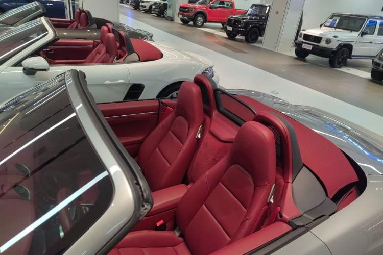 Used Porsche 718 2022 Boxster 2.0T Roof