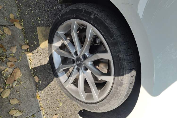 Used Audi A4L 2018 30th Anniversary Edition 40 TFSI Fashion Model
