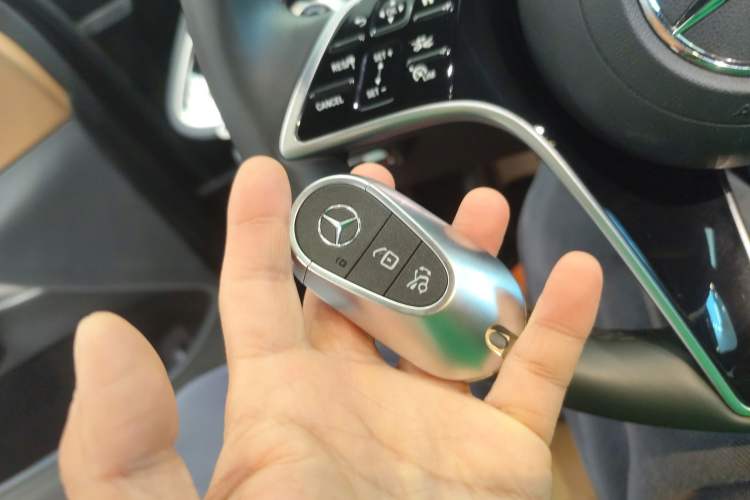 Used Mercedes-Benz E-Class 2025 E 300 L Luxury Model