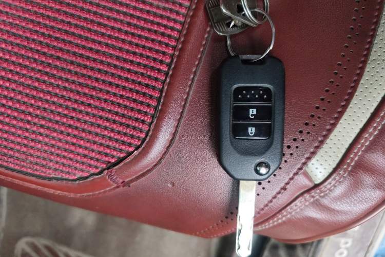 Used Honda Jade 2013 1.8L automatic Comfort version 5 seats