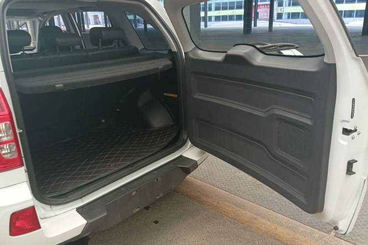 Used Chery Tiggo 3 2016 1.6L Manual ZhiShang Edition