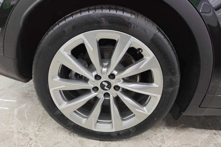 Used ONVO L60 2025 Model, 60kWh Black Knight Special Edition Right Rear Wheel Hub