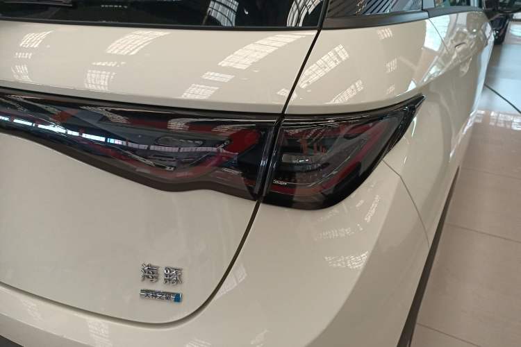 Used BYD Dolphin 2025 Smart Drive Version 420 km Freedom Edition