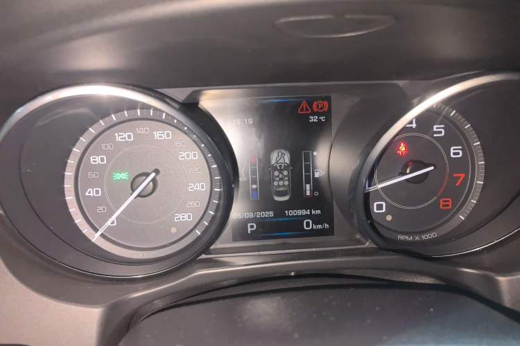 Used Jaguar XE 2015 2.0T 200 PS R-Sport