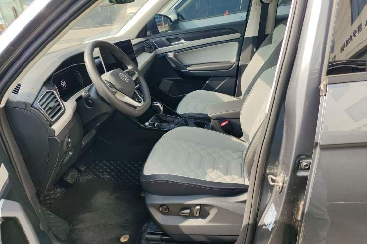 Used Volkswagen Tayron 2023 300TSI Two-Wheel-Drive Luxury Plus Advanced Edition Left Front Seat