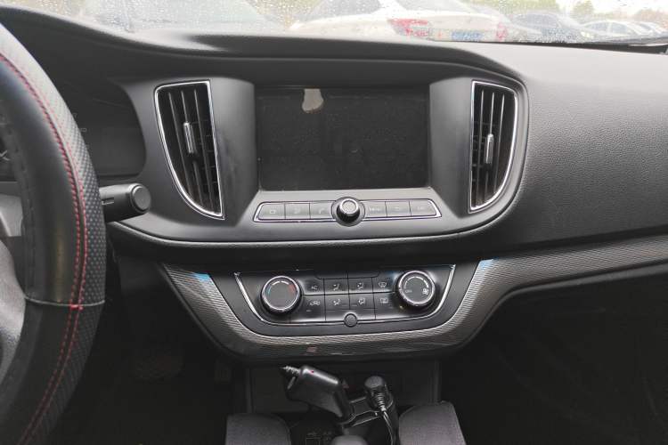 Used Roewe 360 2015 1.5L Automatic Luxury Edition
