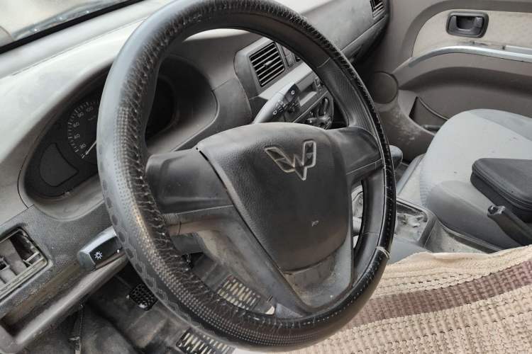 Used Wuling Rongguang 2017 1.5L Extended Basic Version
