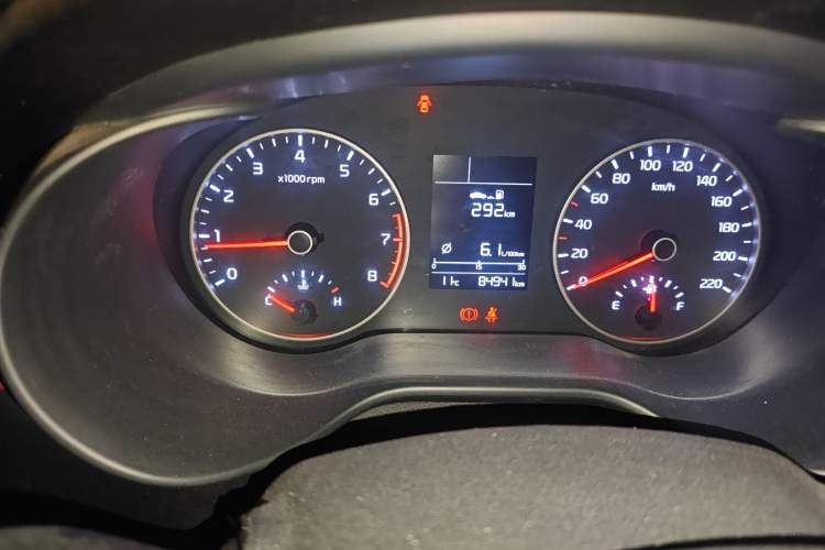 Used Kia KX Cross 2017 1.4L MT GLS
