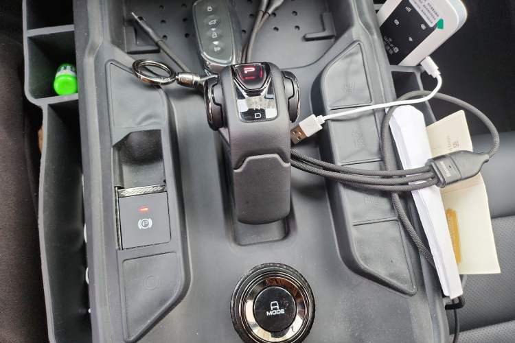 Used Haval Raptor New Energy 2024 Hi4 145 Cross-Over Edition Gear Lever