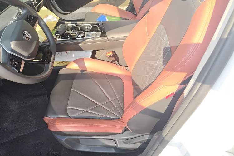 Used Changan Eado 2022 PLUS Blue Whale NE 1.4T GDI DCT Prestige Edition