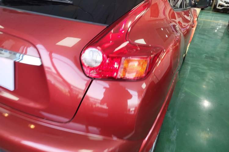 Used Infiniti ESQ 2014 1.6L Spontaneous Edition