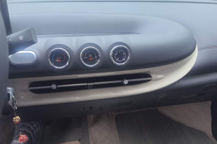 Used Wuling Bingo 2024 203km Light Edition Audio And AC Panel