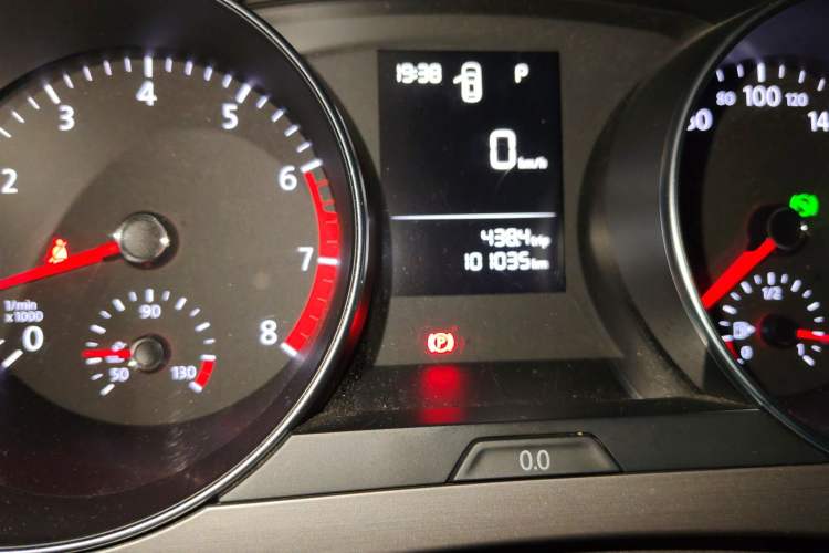 Used Volkswagen Golf Sportsvan 2016 1.6L Automatic Comfort Model
