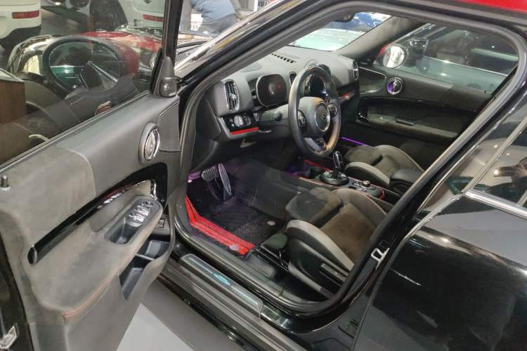 Used MINI JCM COUNTRYMAN 2021 2.0T JOHN COOPER WORKS ALL-IN
