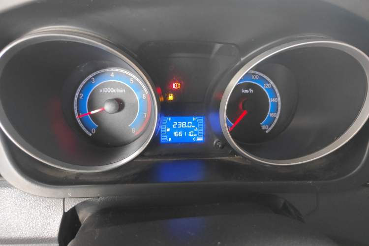 Used CHANGAN KAICHENG Ruixing M90 2018 2.0L Standard Edition Flat-Top Liftback 6-Seater 4G94S