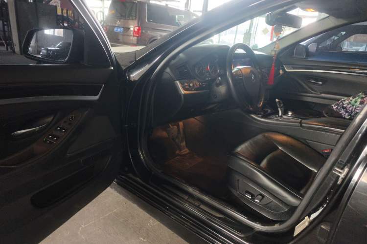 Used BMW 5 Series 2013 520Li Elegant Edition Driver Seat