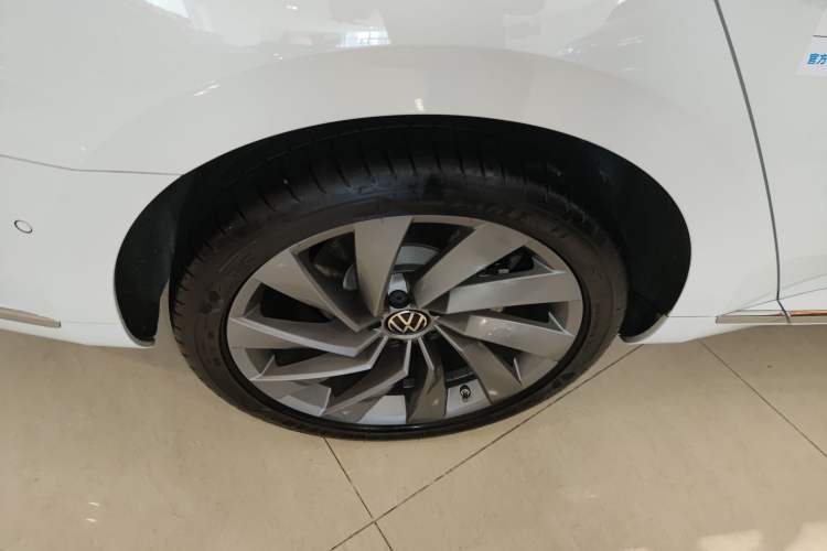 Used Volkswagen FAW-Volkswagen CC 2025 380TSI Striking All-Inclusive Edition Right Rear Wheel Hub