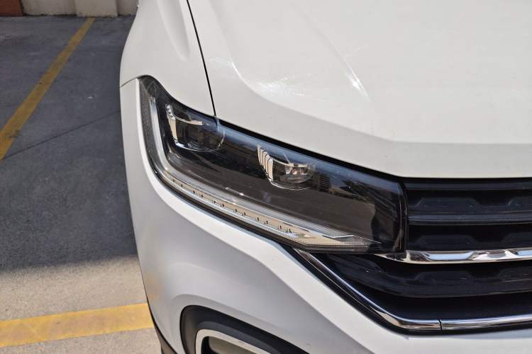 Used Volkswagen Tacqua 2021 1.5L Automatic Yue Zhi Lian Edition Right Front Headlight