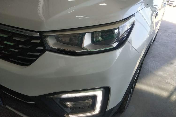Used CHANGAN CS55 2019 1.5T Manual Colorful Model China VI Standard
