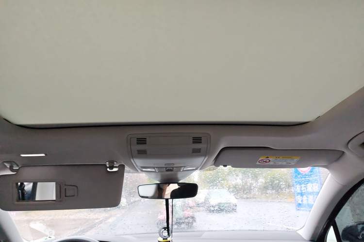 Used Volkswagen Magotan 2023 2 Million Units Commemorative Edition 330TSI DSG Luxury Version Headliner