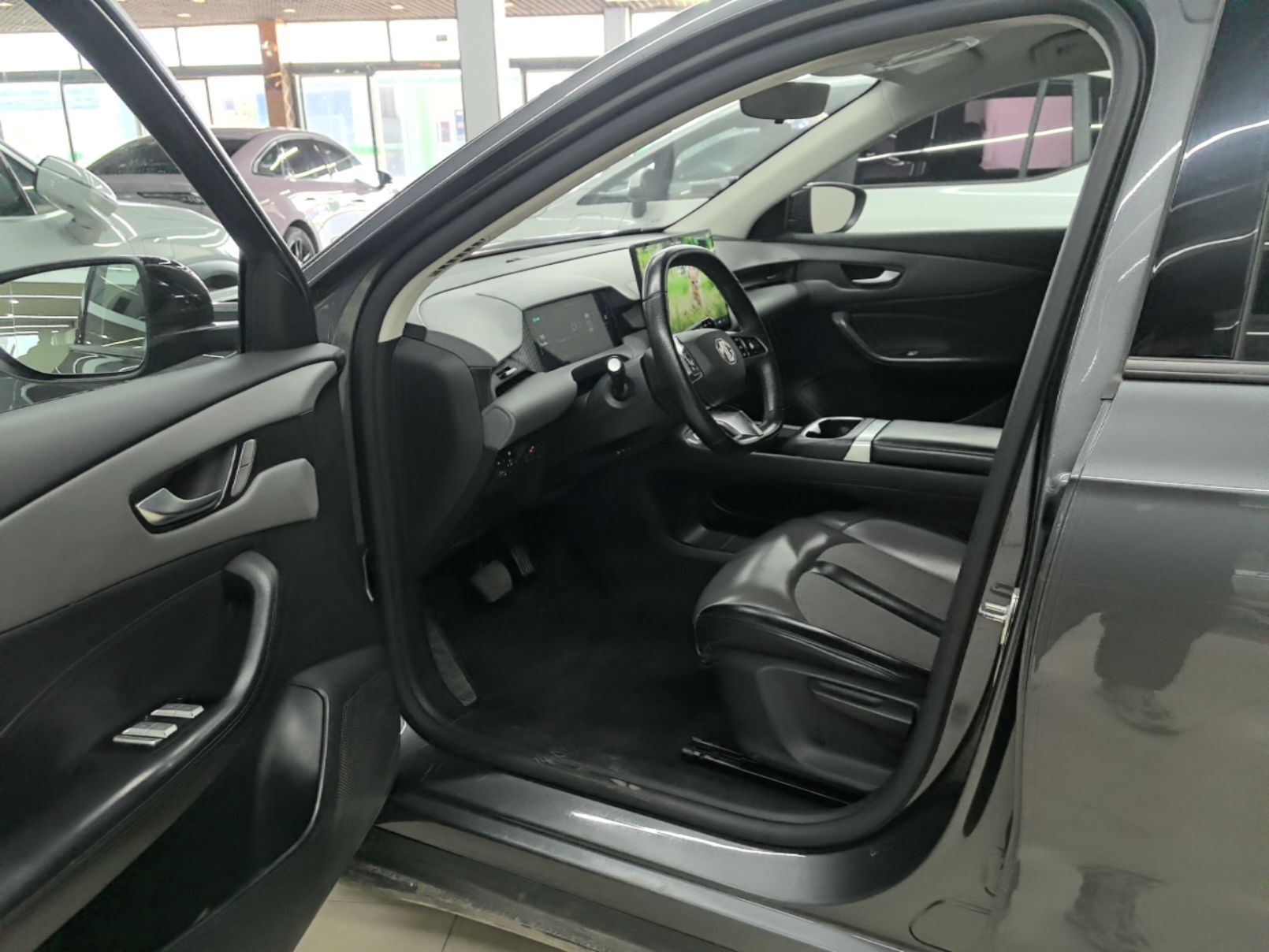 MG ES5 2025 425 Pro Rear-Drive Version — снимка 18