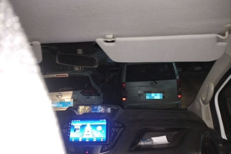 Used Ford Transit 2019 2.0T Gasoline Multi-Purpose Commercial Vehicle Mid-Drive Mid-Roof 6-Seater China VI Standard