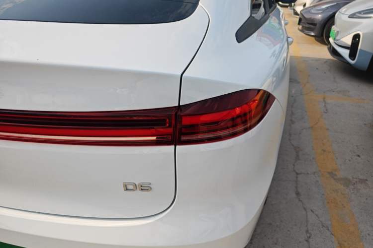 Used Roewe D6 2025 450km Deluxe Edition