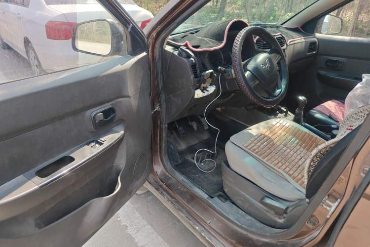 Used Wuling Hongguang 2015 1.5L S Basic Version China V Standard Driver Seat