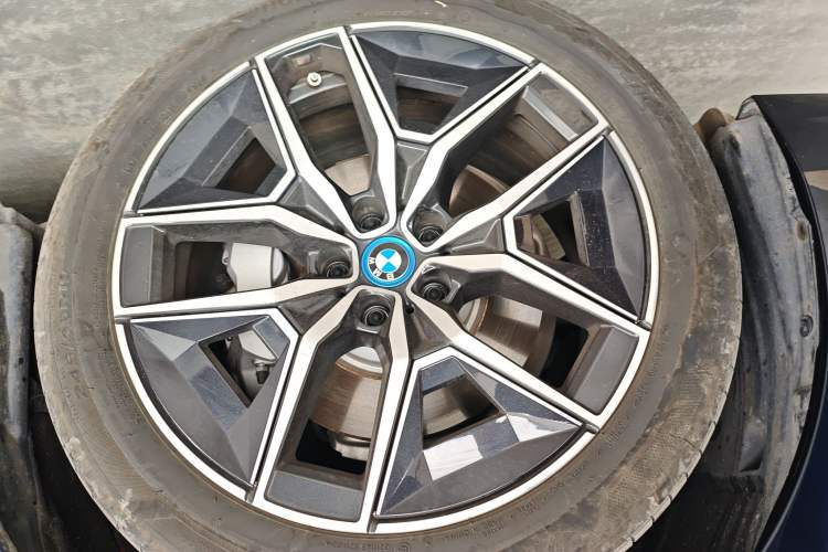 Used BMW i5 2025 eDrive 35L M Sport Package Exterior 7