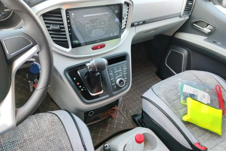 Used JAC Refine M4 2022 2.0 TGDI Automatic Business Edition