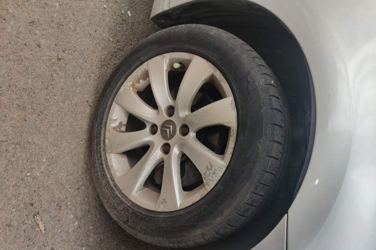 Used Citroen C-Quatre 2011 Sedan 1.6L Automatic Fashion Edition Right Front Wheel Hub