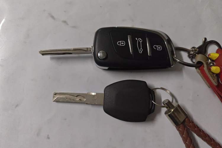 Used Zotye Z300 2014 1.5L Urban Edition Manual Luxury Model
