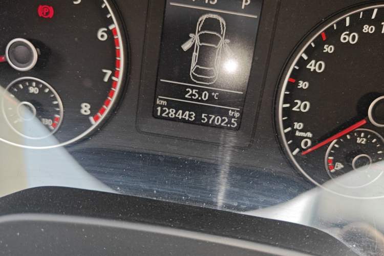 Used Volkswagen Sagitar 2014 Revised Version 1.4TSI Automatic Luxury Edition