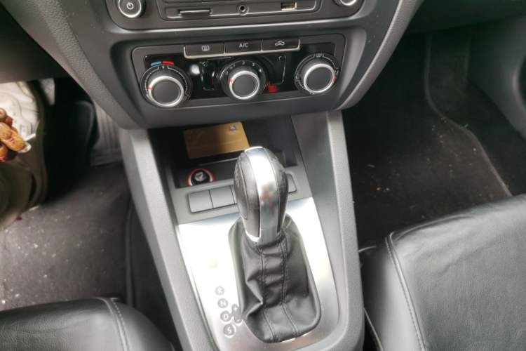 Used Volkswagen Sagitar 2014 Revised Version 1.6L Automatic Comfort Edition
