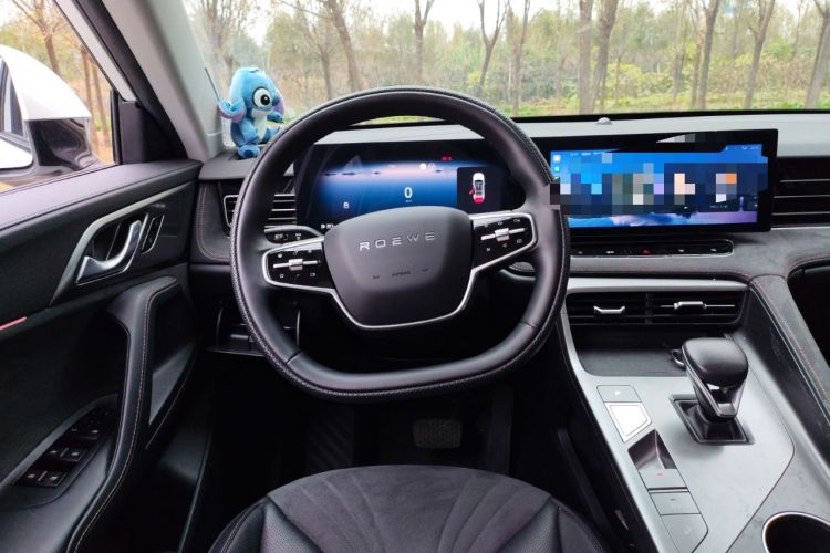 Used Roewe D5X DMH 2024 135 Tech Edition
