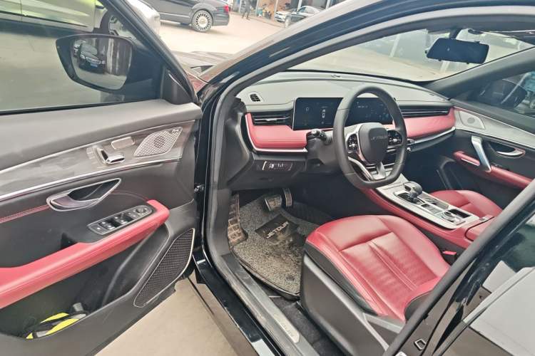 Used JETOUR X70 PRO 2023 1.6T DCT Enjoy PRO 7-Seater
