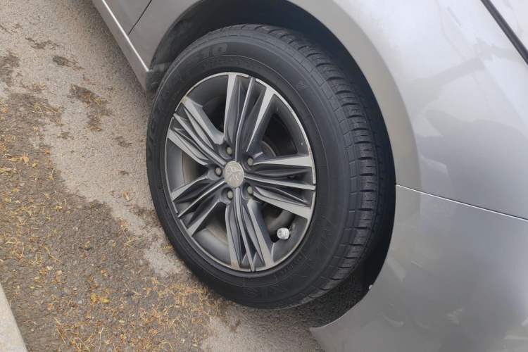 Used Peugeot 308 2016 1.6L Automatic Luxury Edition
