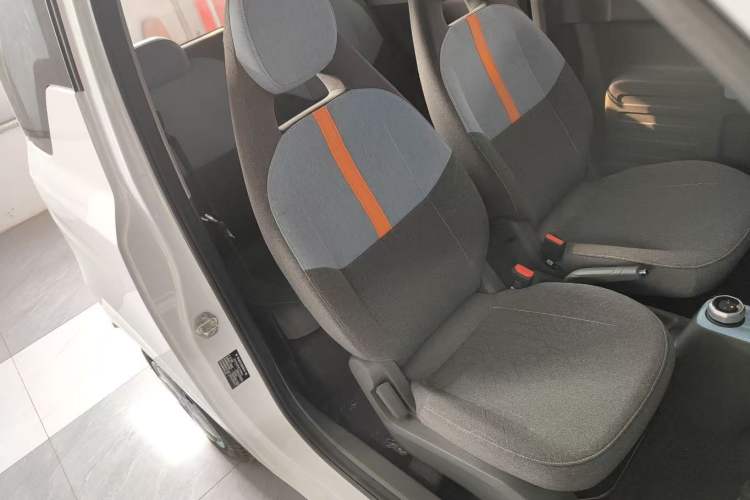 Used Geely Galaxy Panda 2024 Panda Mini 200km Endurance Bear Right Front Seat