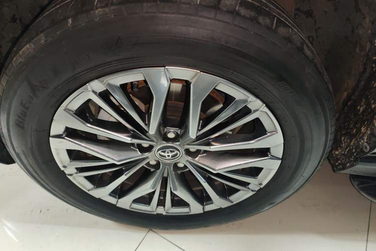 Used Toyota Wildlander 2023 2.0L CVT Two-Wheel Drive Luxury PLUS Edition Left Front Wheel Hub