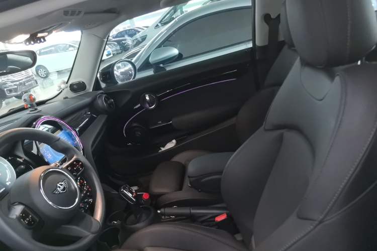 Used MINI MINI 2023 1.5T COOPER Artist