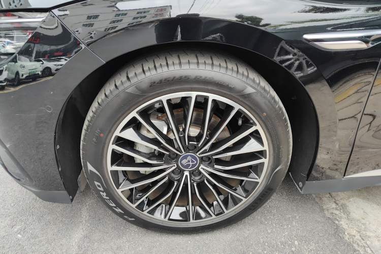 Used BYD Han 2025 DM-i Intelligent Driving Edition 125KM LiDAR Flagship Model Exterior 4