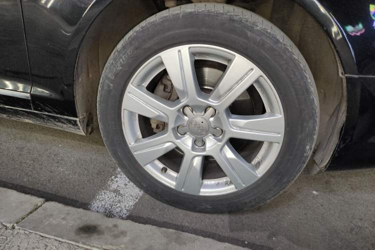 Used Audi A6L 2011 2.0 TFSI Automatic Standard Edition Right Front Wheel Hub