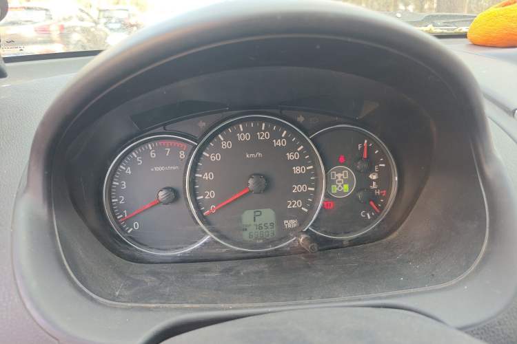 Used Mitsubishi Pajero Sport 2013 3.0L Automatic 4x4 Executive Edition Odometer Close Up