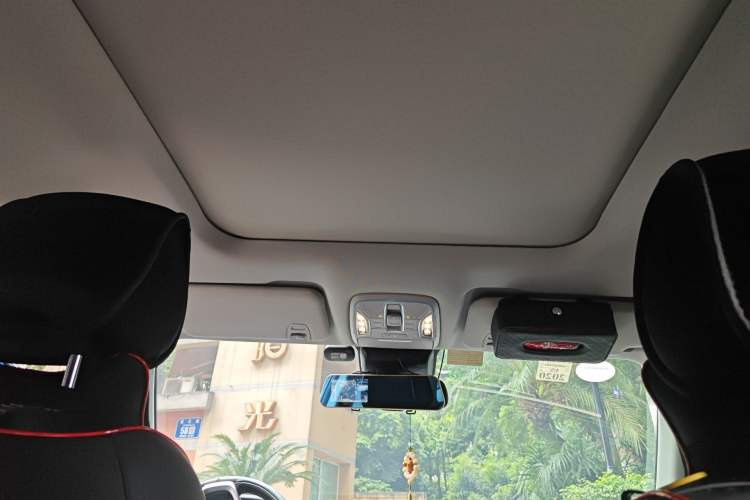 Used GAC Trumpchi GS5 2019 270T Automatic Luxury Edition Headliner