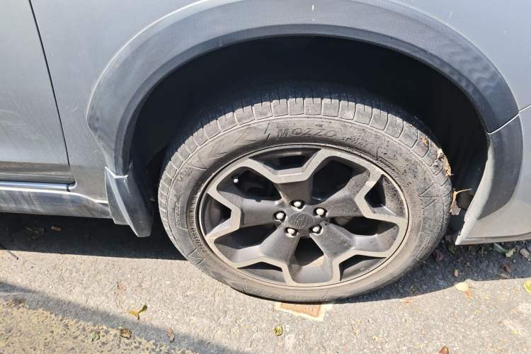 Used Subaru XV 2012 2.0i Comfort Edition Right Front Wheel Hub