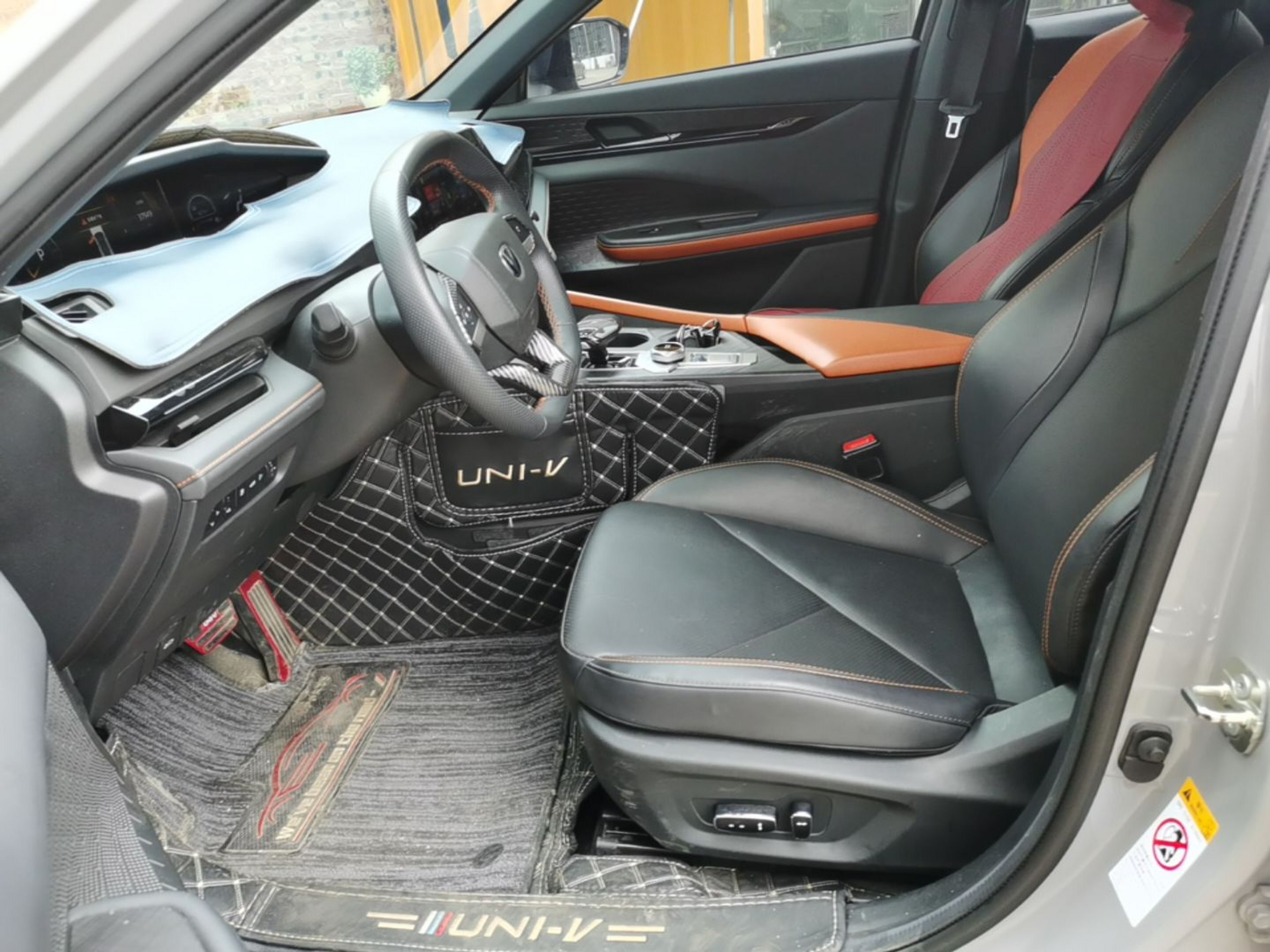 Interior delantero