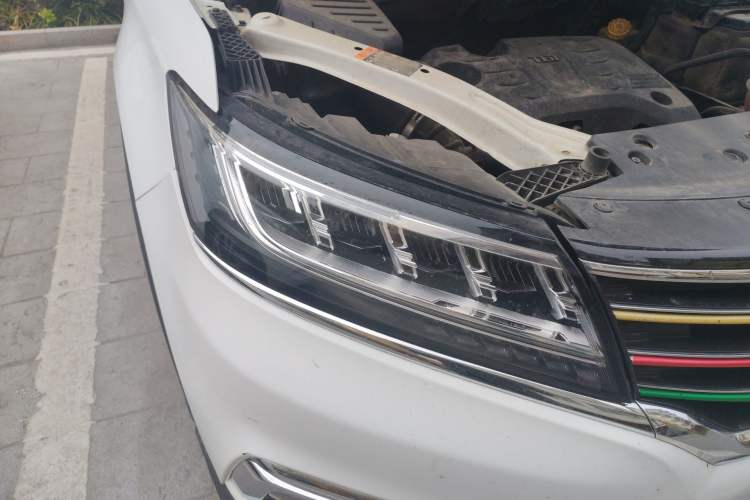 Used Roewe RX5 2019 20T Two-Wheel Drive Automatic 4G Connected Platinum Edition
