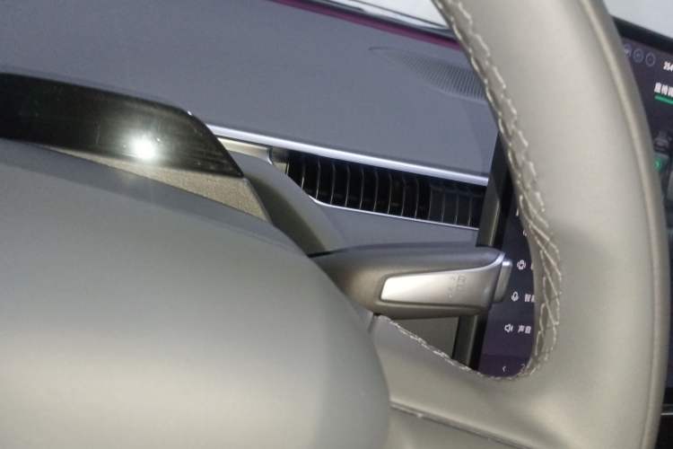 Used XPeng MONA M03 2025 600 with Ultra-Long Range Max Gear Lever